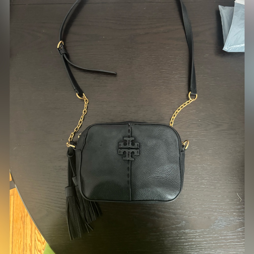 Classic Tory Burch McGraw Navy Camera Bag